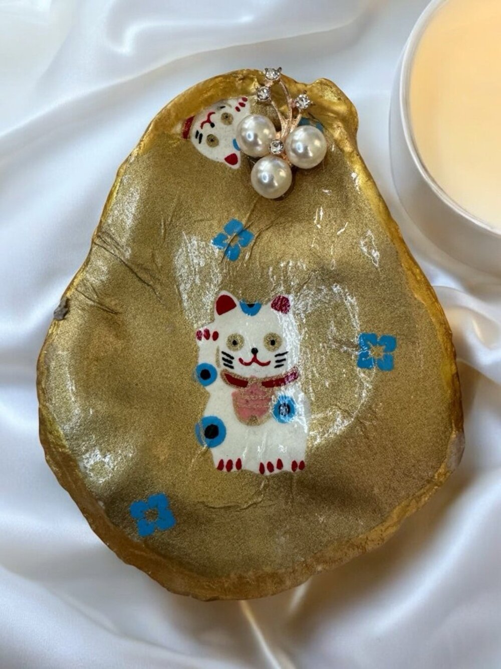 Set of 2 Handmade Decoupage Oyster Shell Trinket Dishes Lucky Cat pearl charm